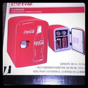 Retro coca-cola mini fridge